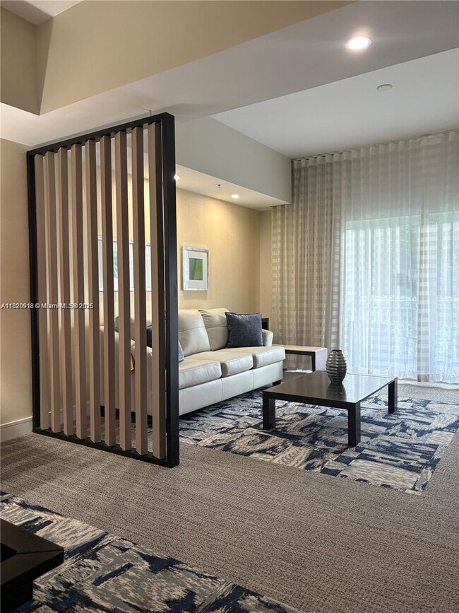 Foto del edificio - 5300 NW 87th Ave