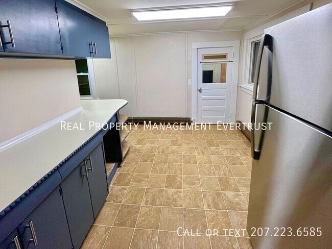 Foto del edificio - 100 Main St