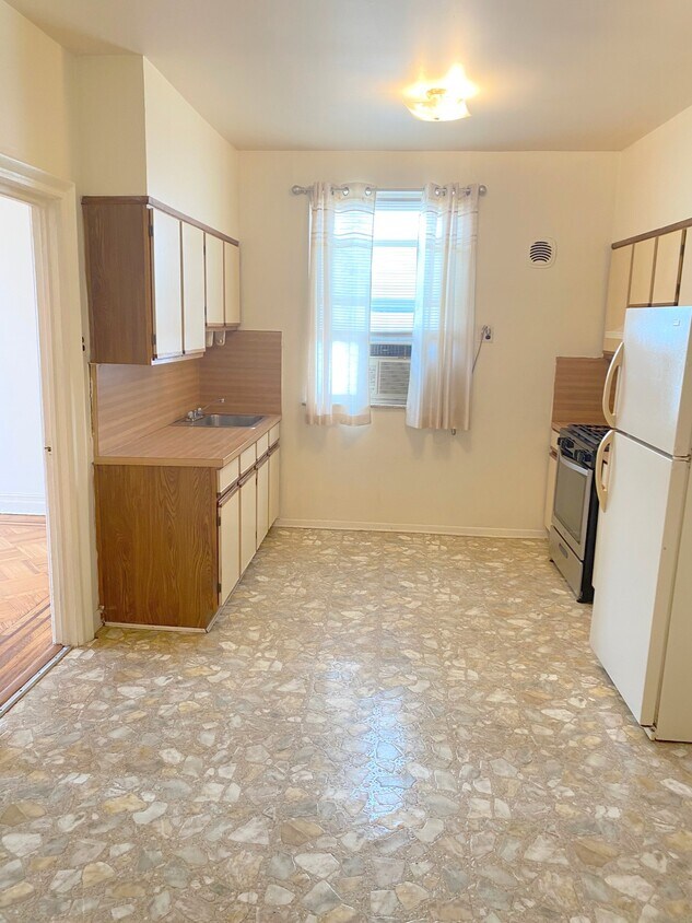 Primary Photo - 1743 W 3rd St