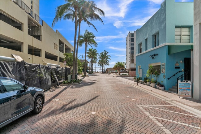 Foto del edificio - 324 Indiana St