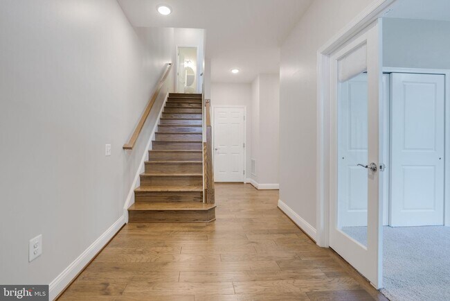 Foto del edificio - 1727 Cottonwood Grove Road