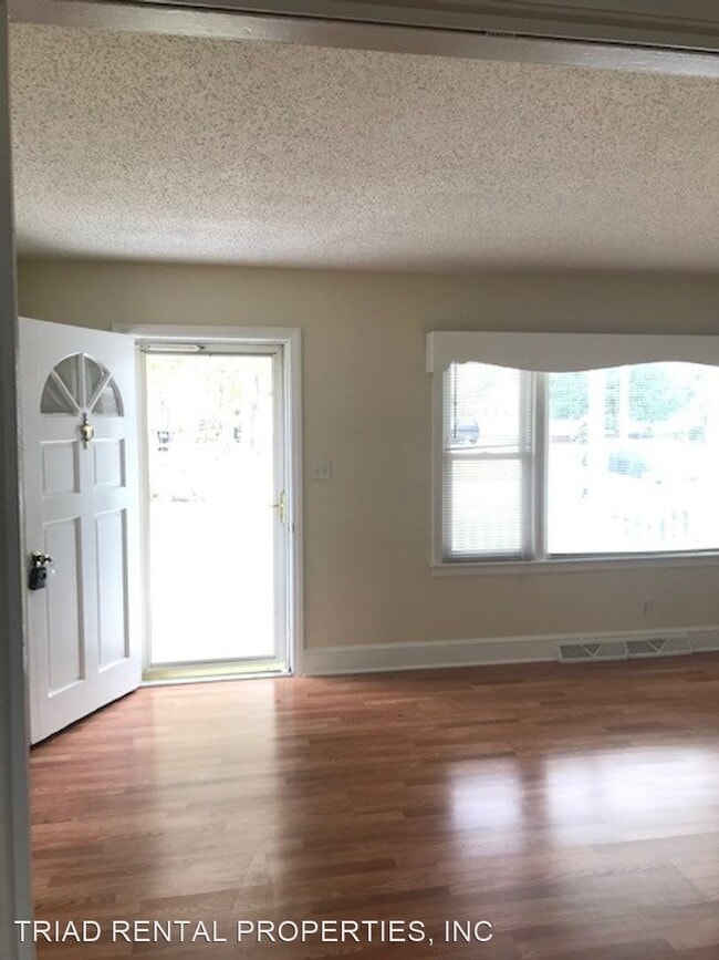 Building Photo - 2 br, 1 bath House - 605 EAST LEXINGTON AVE