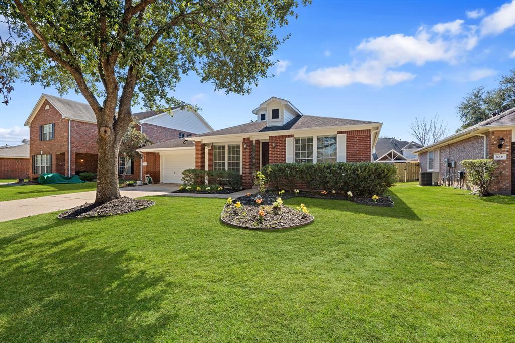 Foto principal - 16727 Sonoma Del Norte Dr