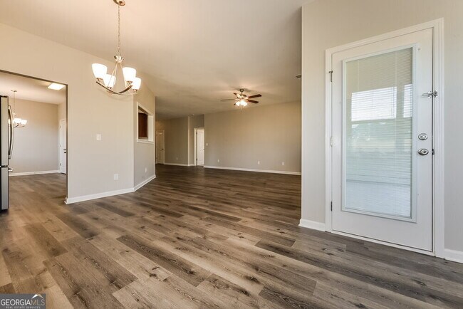 Building Photo - 3667 Shale Ln SE