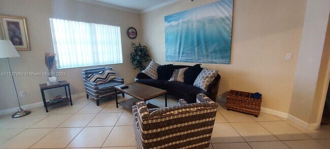 Foto del edificio - 3255 NE 184th St