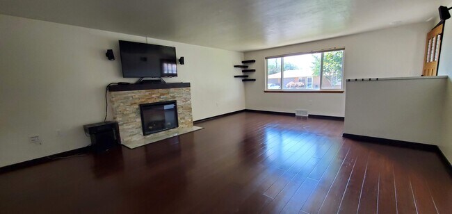 Foto del edificio - 221 N 42nd Ave