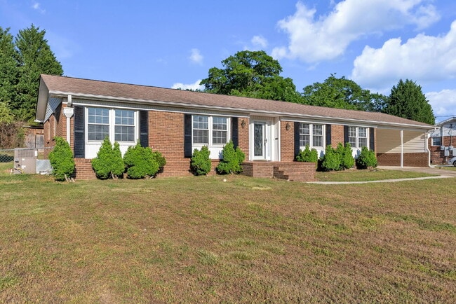 Building Photo - Spacious 3 Bedroom, 2 Bath Home with Dual Living Areas & Energy-Saving Solar Panels! $2,100/mo rent