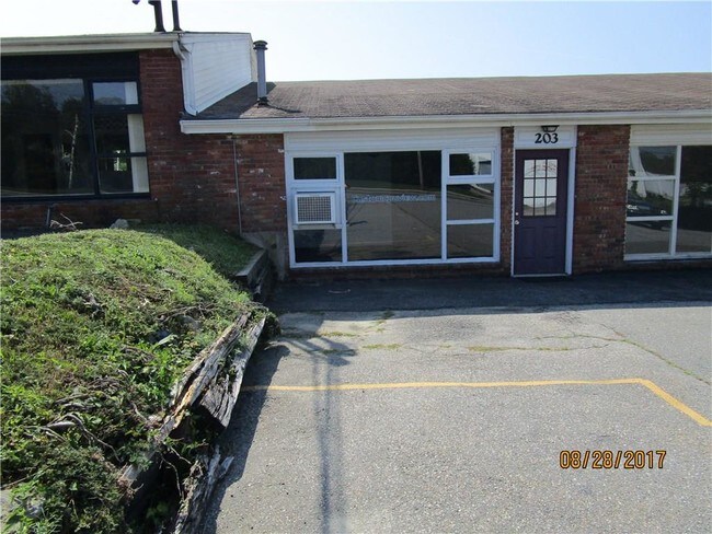 Building Photo - 203 Gooding Ave