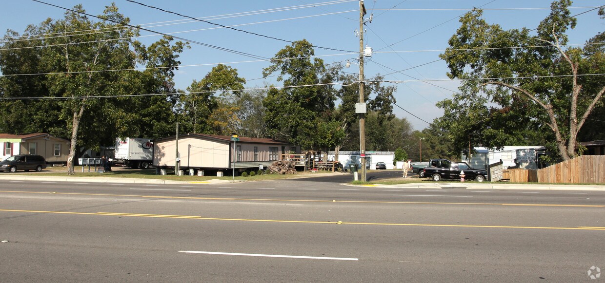 Foto del edificio - Pine South Manor