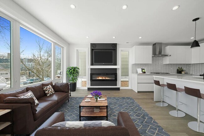 Foto del edificio - 4222 N Bernard St