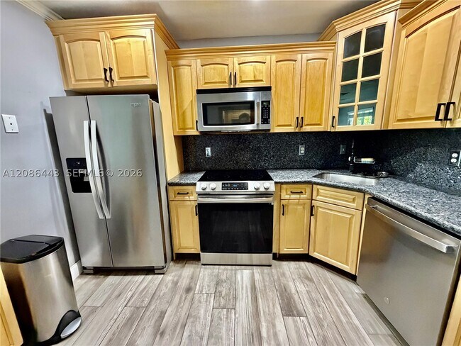 Foto del edificio - 2702 NW 53rd St