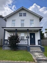 Building Photo - 400 Jamestown Ave Building Photo - 400 Jamestown Ave