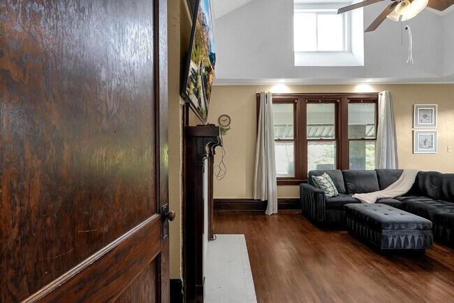 Foto del edificio - 366 Berkeley Rd