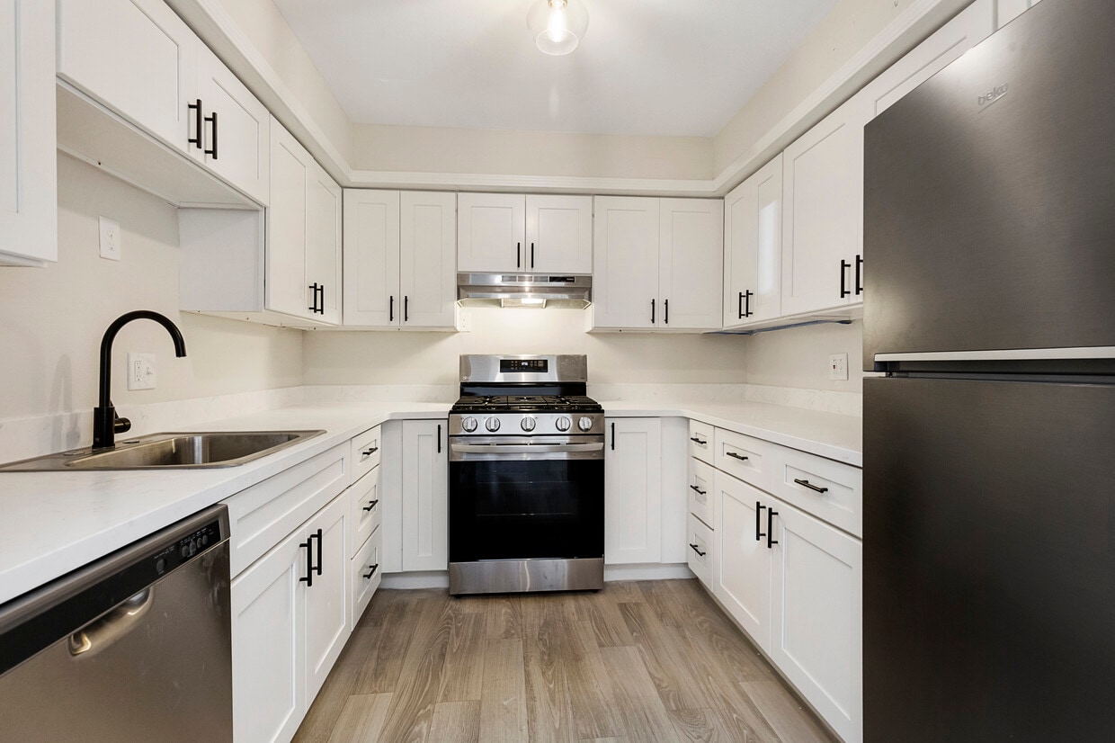 Buena Vista Apartments in Seattle, WA