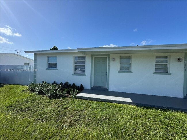 Foto del edificio - 10541 SW 184th St