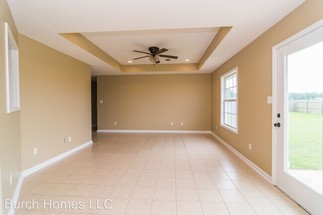Foto del edificio - 3 br, 2 bath House - 124 CR 418