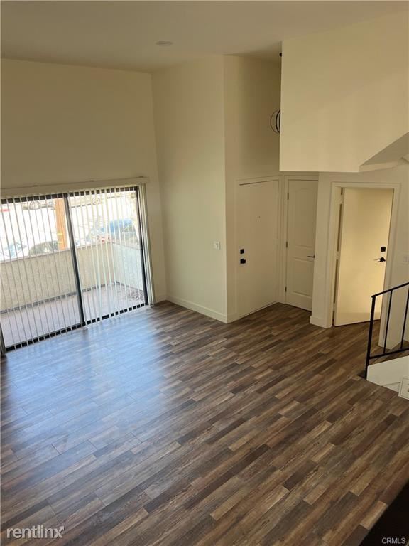 Foto del edificio - 3 br, 1.5 bath House - 10338 Zelzah Ave Un...