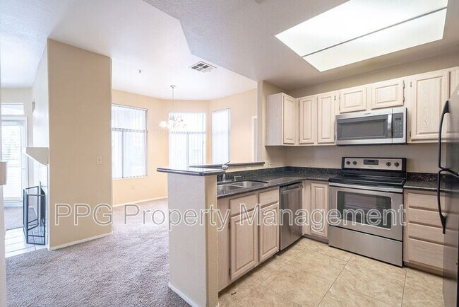 Building Photo - 11375 E Sahuaro Dr