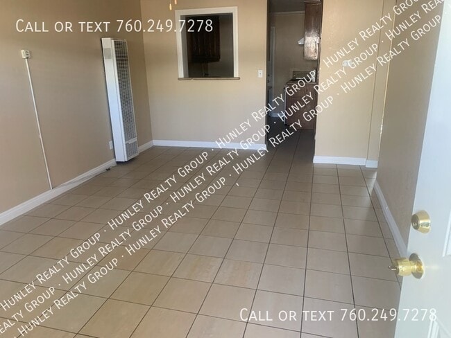 Building Photo - 15530 Hesperia Rd