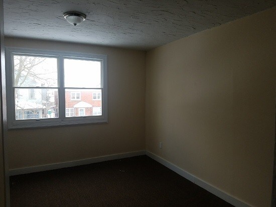 Building Photo - 631 4th St
