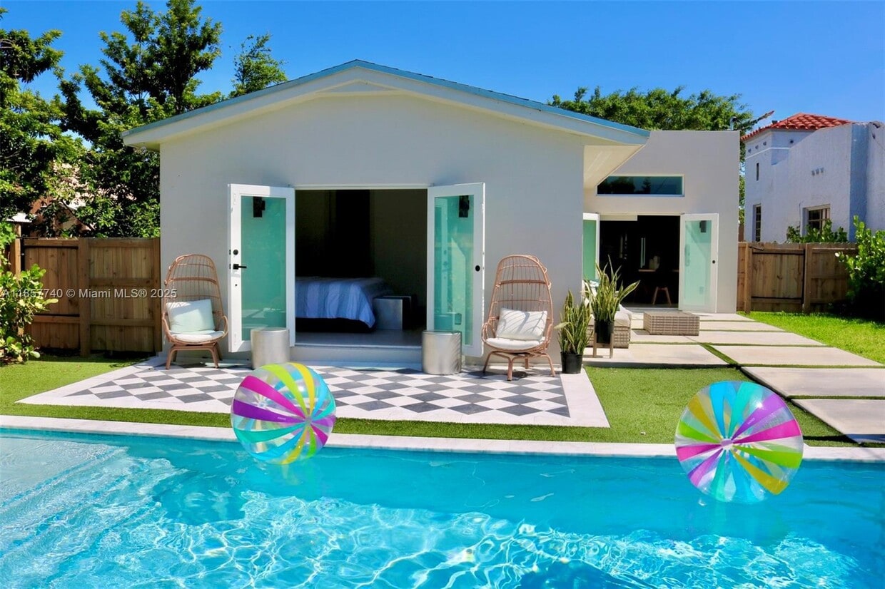 Foto principal - 2975 SW 15th St