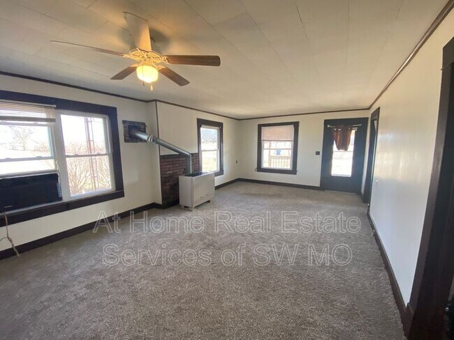 Foto del edificio - 10727 W Farm Rd 178