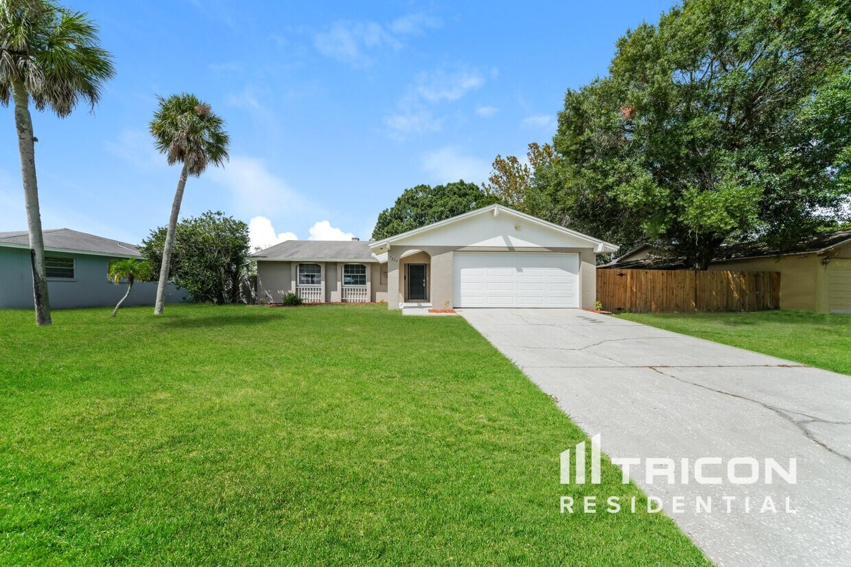 Primary Photo - 7224 Northbridge Boulevard Tampa FL