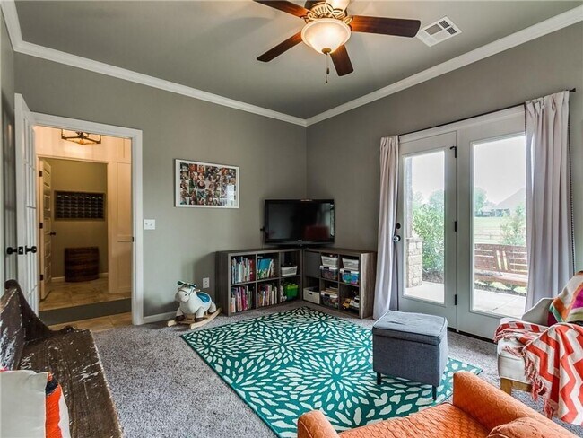 Building Photo - Beautiful 3 bedroom 2 bathroom home in Mon...