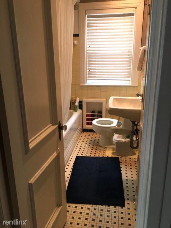 Building Photo - 3 br, 2 bath Apartment - 1721 Bolsover Street