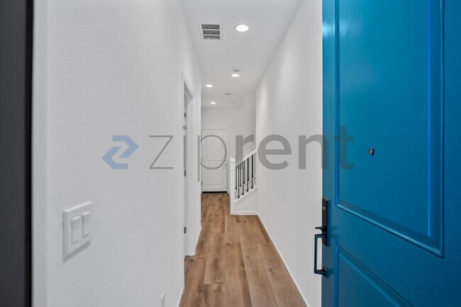 Building Photo - 6165 Raven Ave