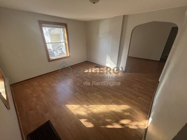 Foto del edificio - 1009 Quarry Ave NW