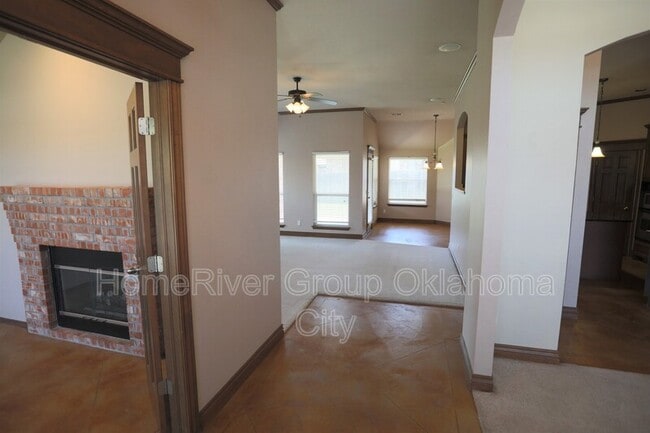 Building Photo - 4616 NW 162nd Ct