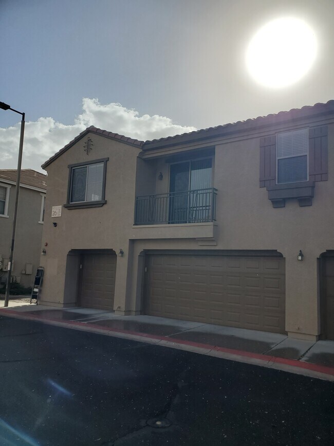 Building Photo - 1250 S Rialto
