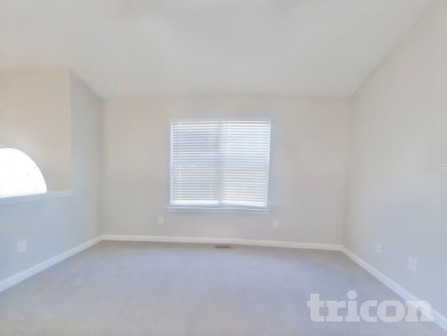 Building Photo - 230 Ashbury Ct