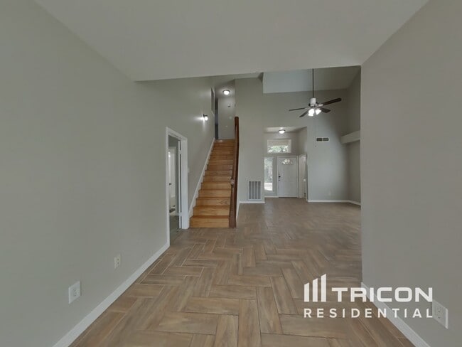 Building Photo - 13603 Lynnville Dr