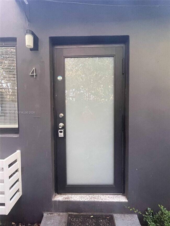 Foto del edificio - 760 NE 122nd St