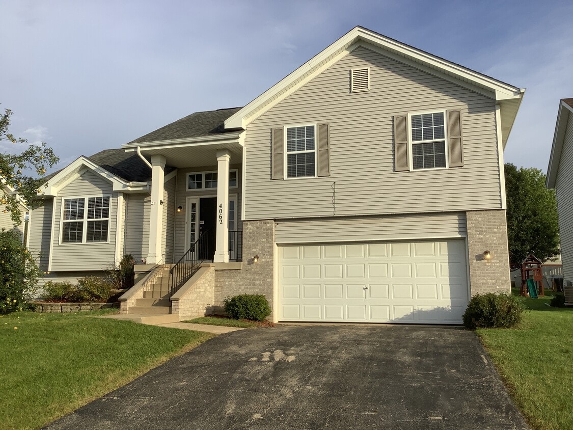 4062 Linden Road House Rental in Rockford, IL