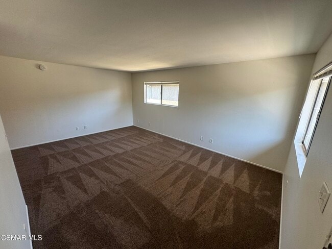 Building Photo - 2576 Sextant Ave