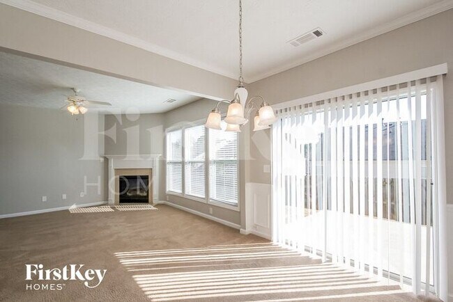 Building Photo - 731 Mountain Laurel Dr