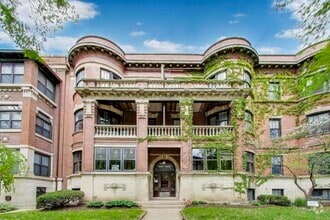 Building Photo - 5508 S Hyde Park Blvd
