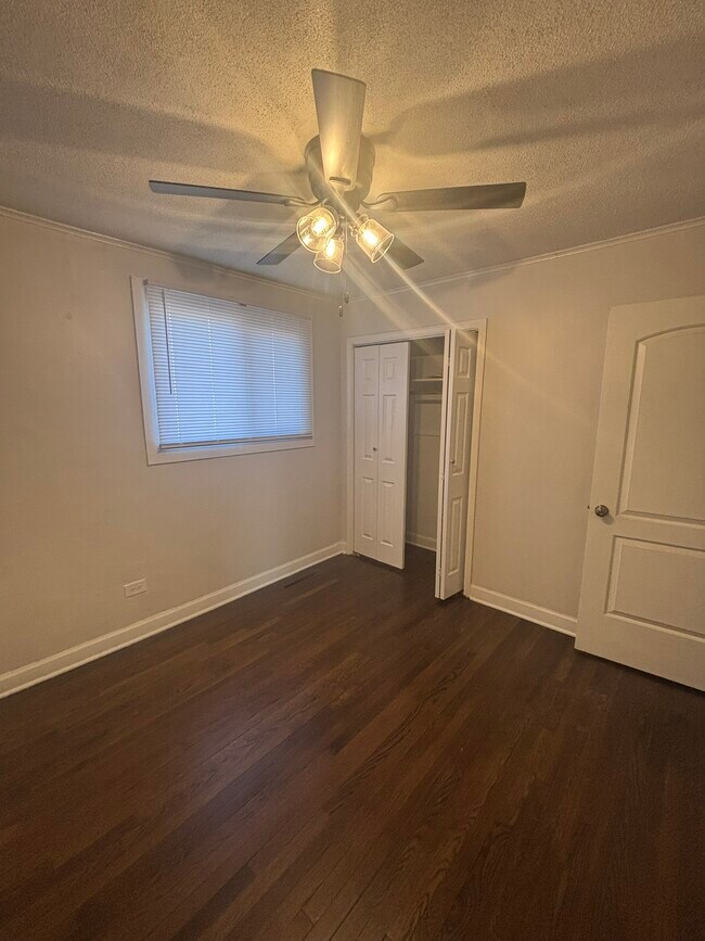 Foto del edificio - 14311 Woodlawn Ave