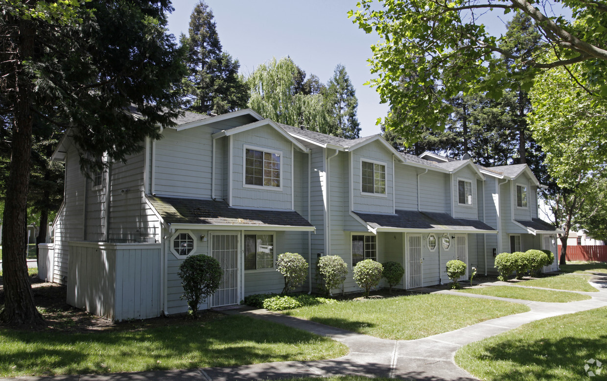 Foto principal - Pacific Heights Townhouse Apartments