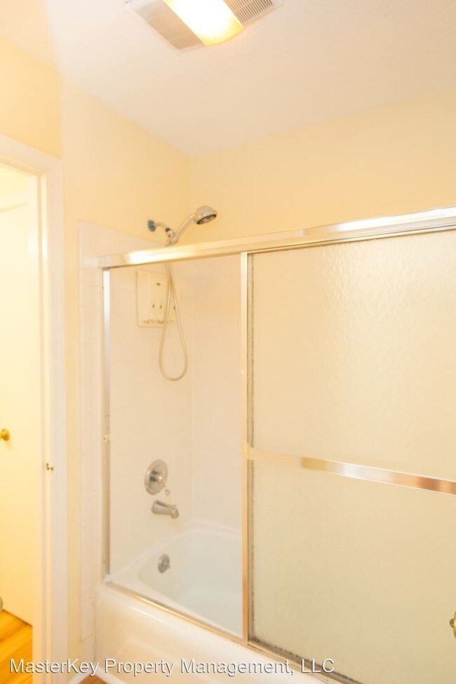 Building Photo - 3 br, 1.5 bath House - 7620 Idolbrook Lane