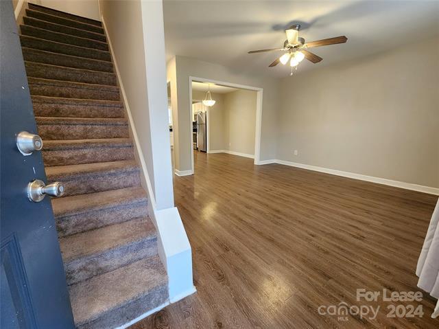 Foto del edificio - 15 Violet Terrace NW