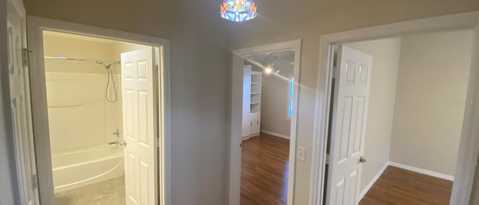 Foto del edificio - 1031 Pinewood Pl