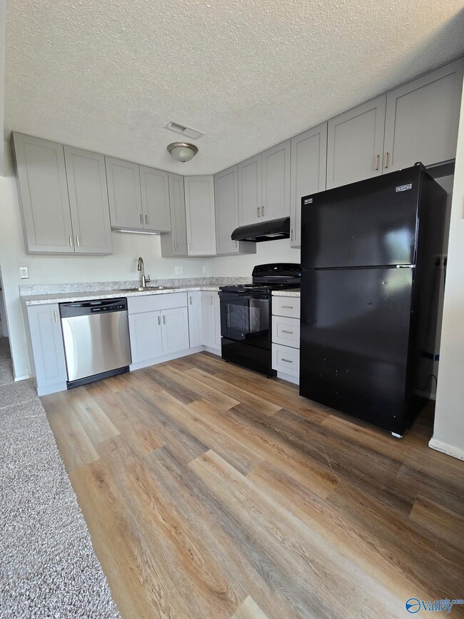 Foto del edificio - 12100 Carriage Ct SE