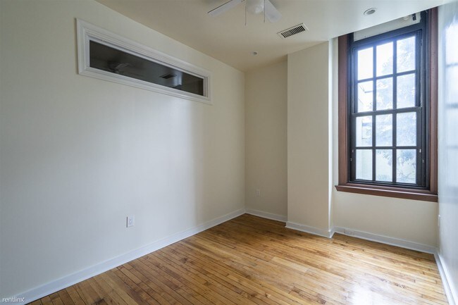 Building Photo - 718 N 17th St