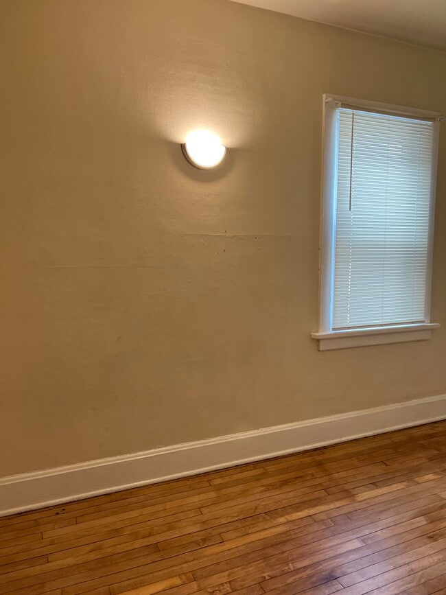 Building Photo - 2655 S 14th St