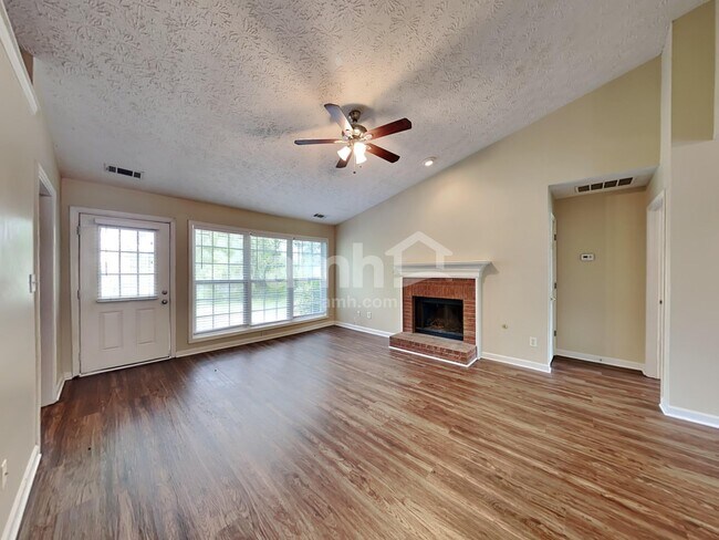 Foto del edificio - 2740 Avalon Meadows Ln