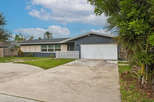 Building Photo - 1658 Indian Rocks Rd